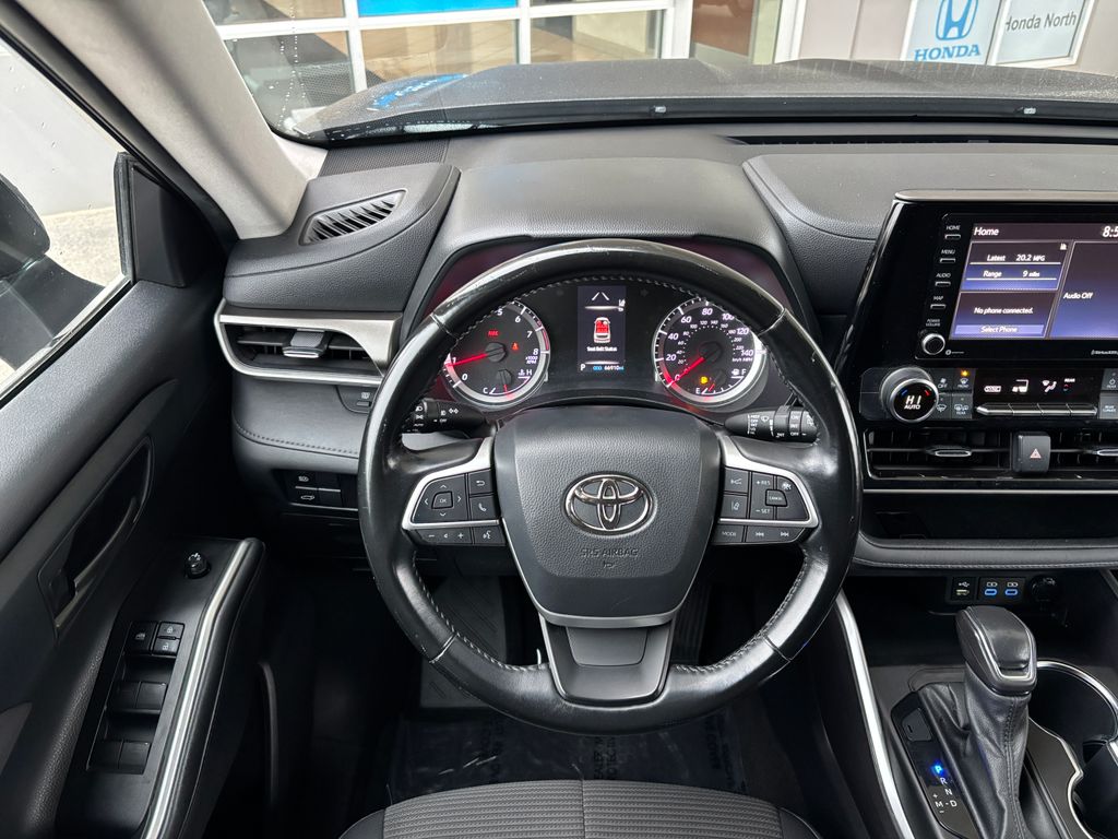 Thumbnail: 2022 Toyota Highlander - 10