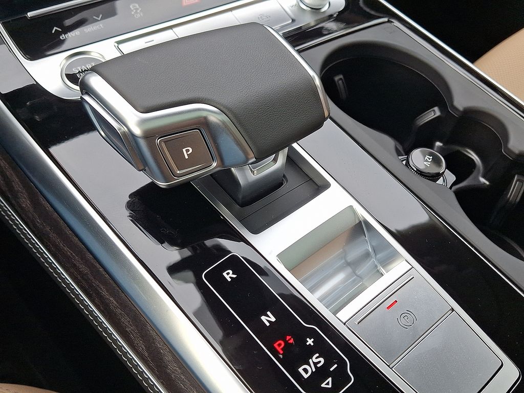 Thumbnail: 2026 Audi Q7 - 12