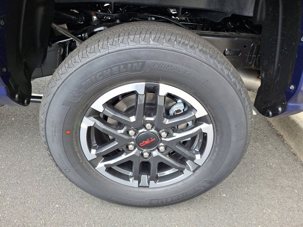 2025 Toyota Tacoma TRD Sport 5