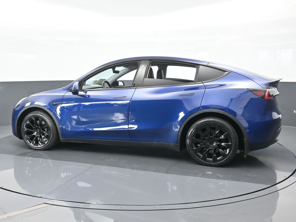 Used 2021 Tesla Model Y Long Range with VIN 5YJYGDEE7MF123862 for sale in Miami, FL