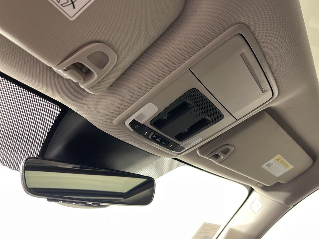 2025 Honda Pilot Touring 31