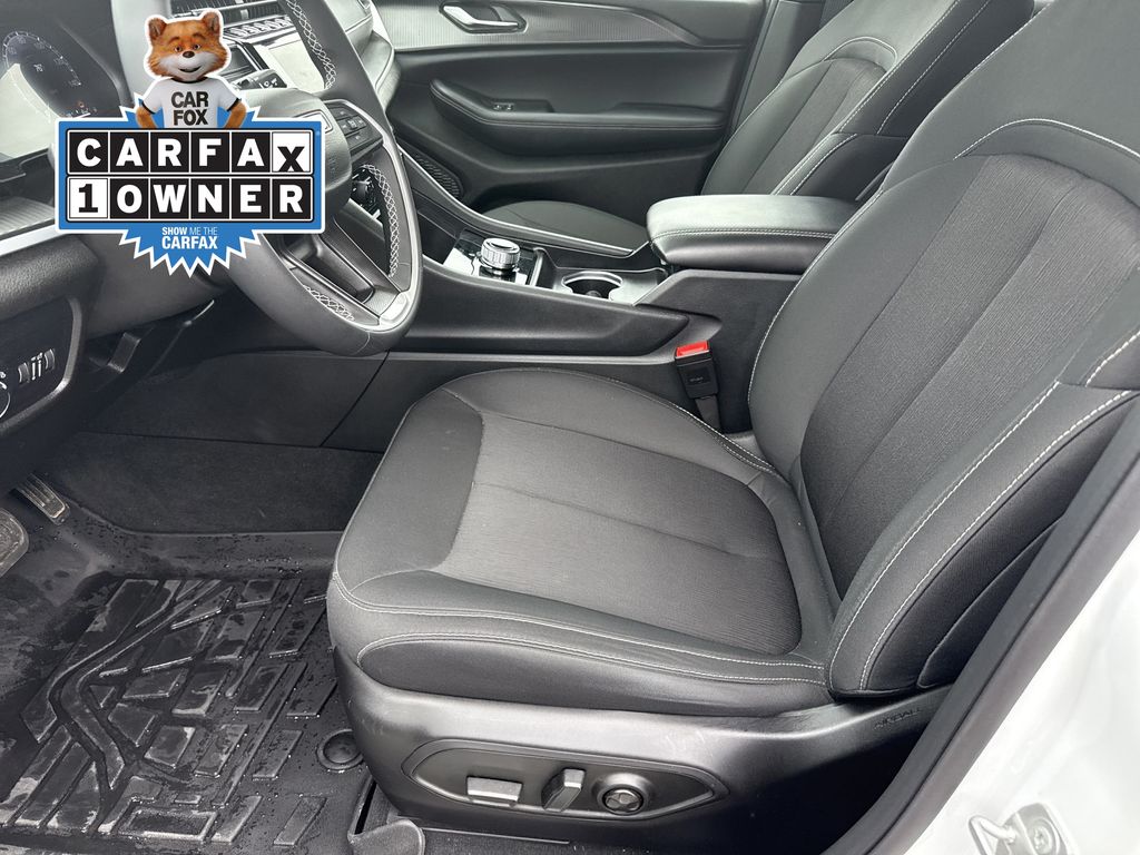 2025 Jeep Grand Cherokee L Laredo White at Wharton Ford