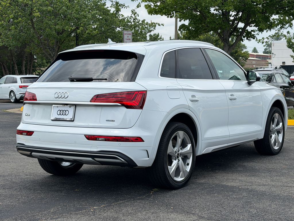 Thumbnail: 2021 Audi Q5 - 6