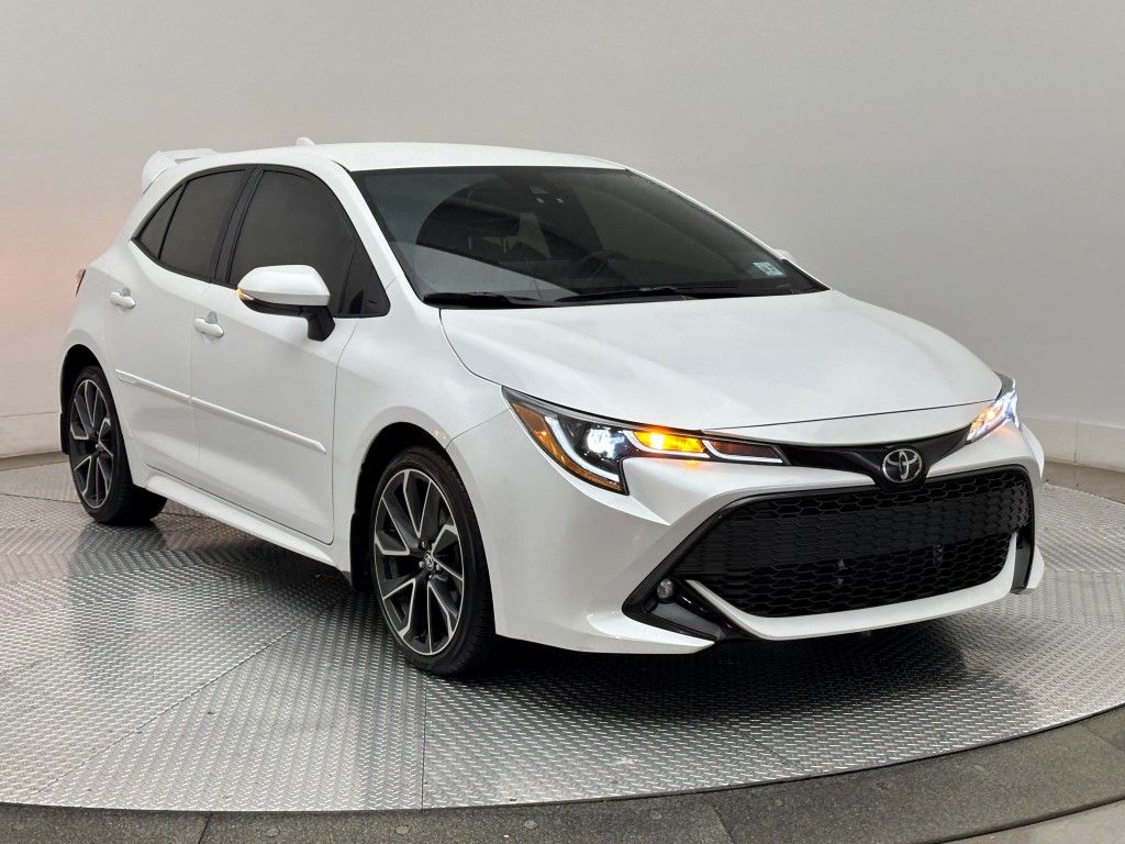 2022 Toyota Corolla XSE 2