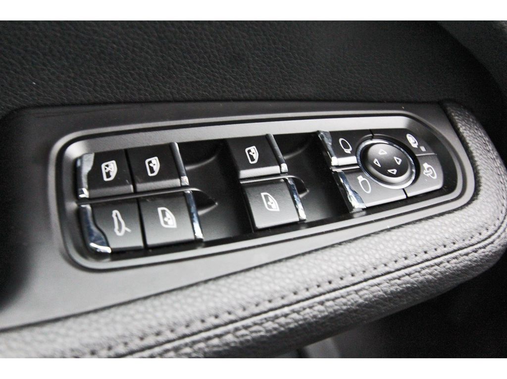 Used 2021 Porsche Macan SUV