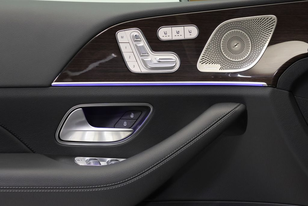 Thumbnail: 2026 Mercedes-Benz GLE - 32