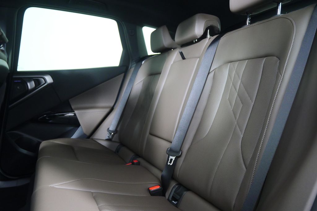 Thumbnail: 2026 BMW X3 - 15