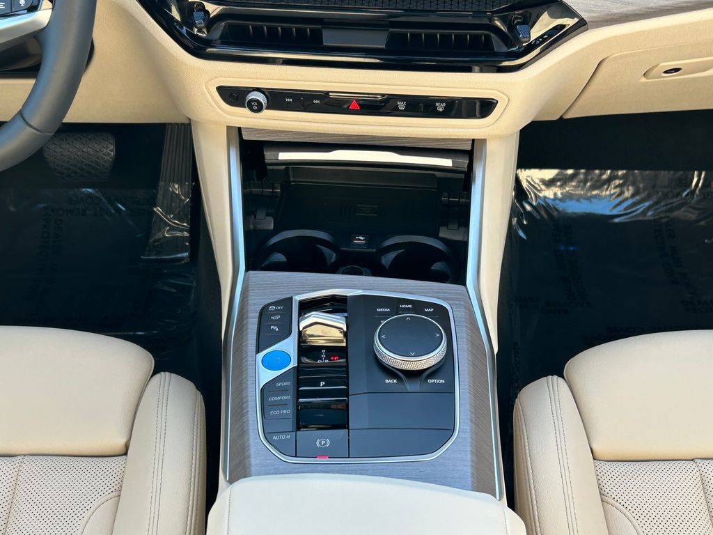 Thumbnail: 2025 BMW i4 - 27