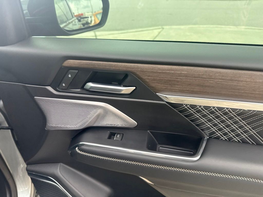 2025 GMC Acadia FWD Denali