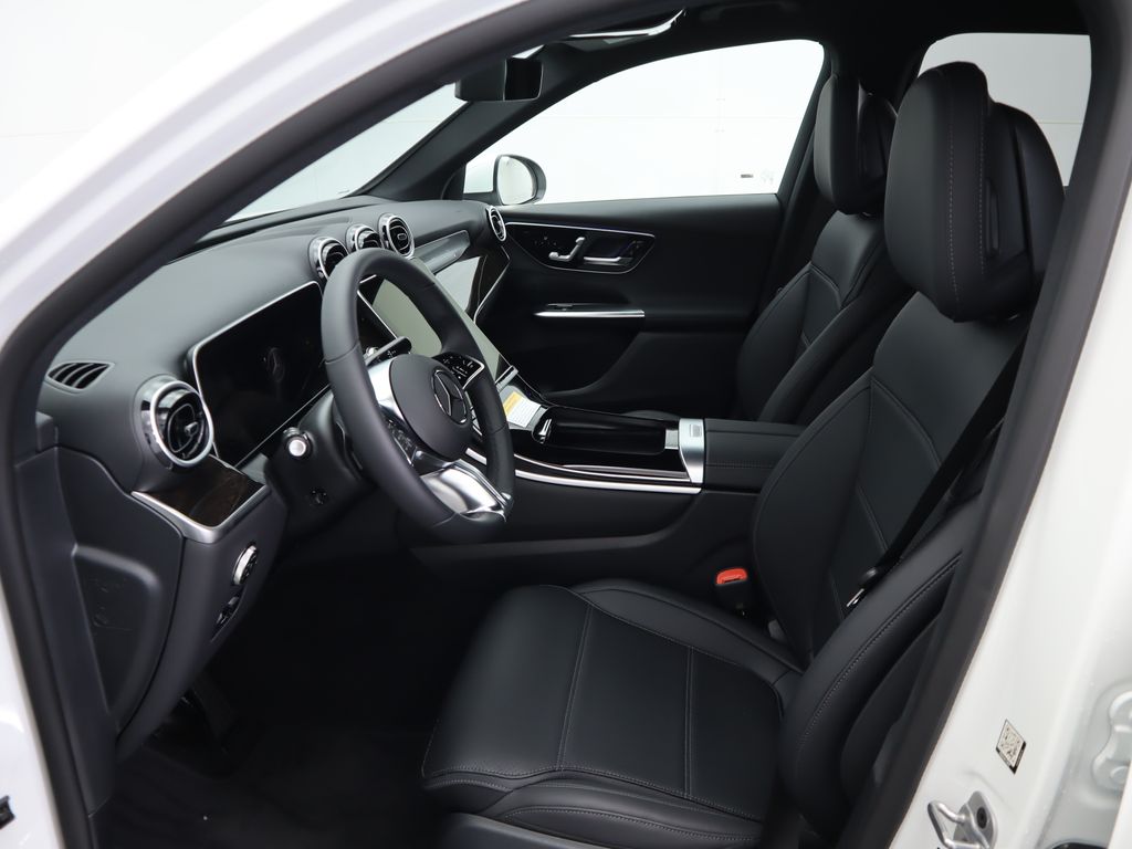 Thumbnail: 2025 Mercedes-Benz GLC - 19