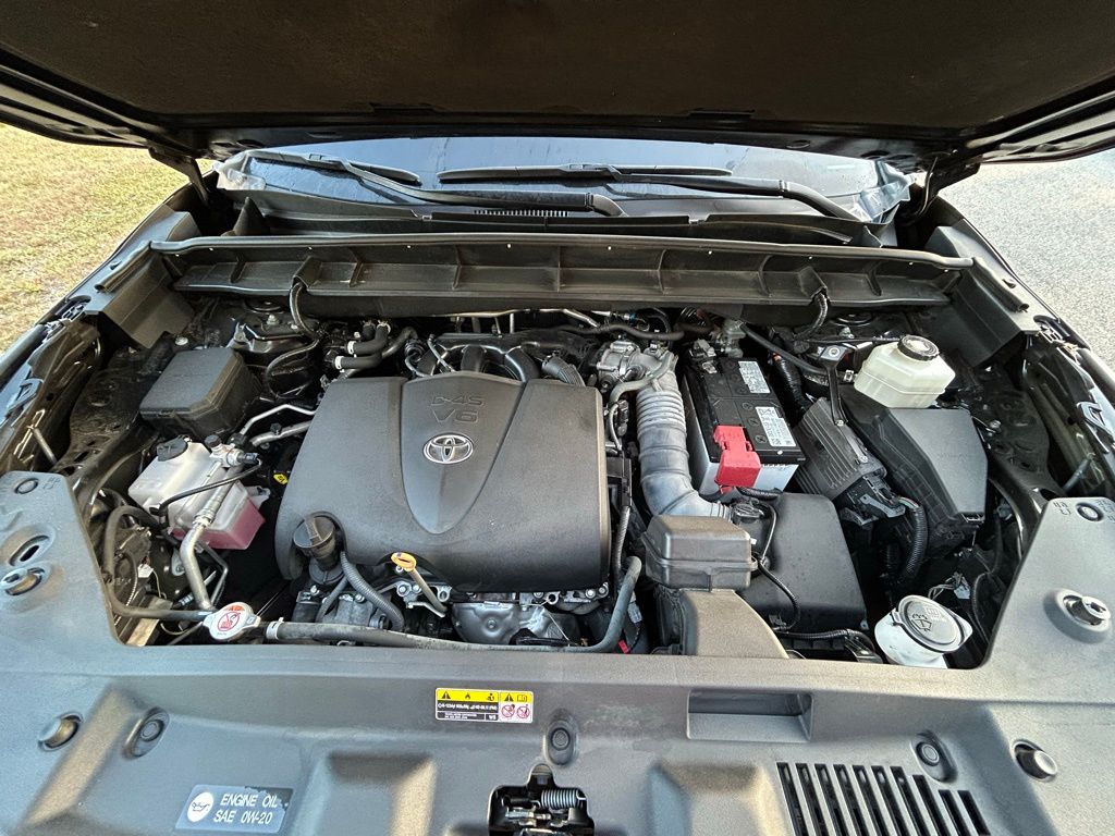 2022 Toyota Highlander L 11