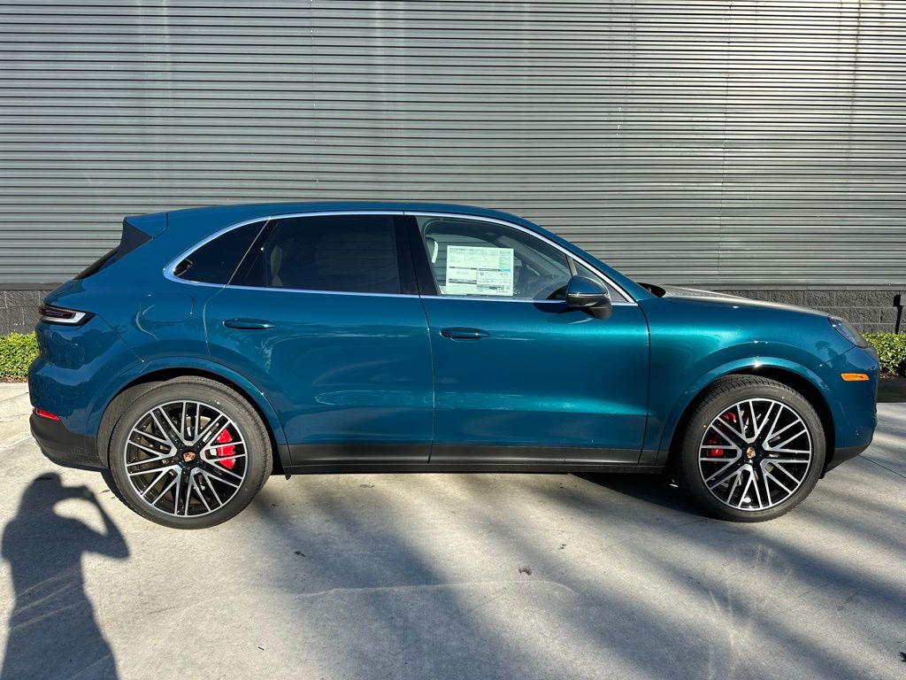Thumbnail: 2026 Porsche Cayenne - 10