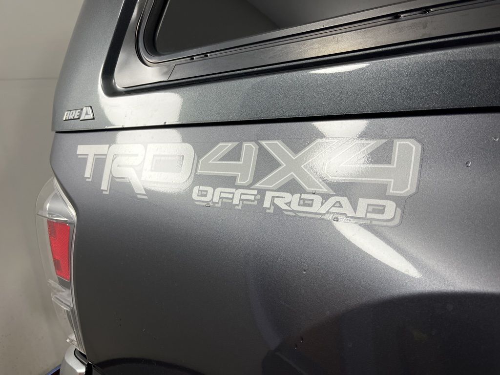 2022 Toyota Tacoma TRD Off-Road 17