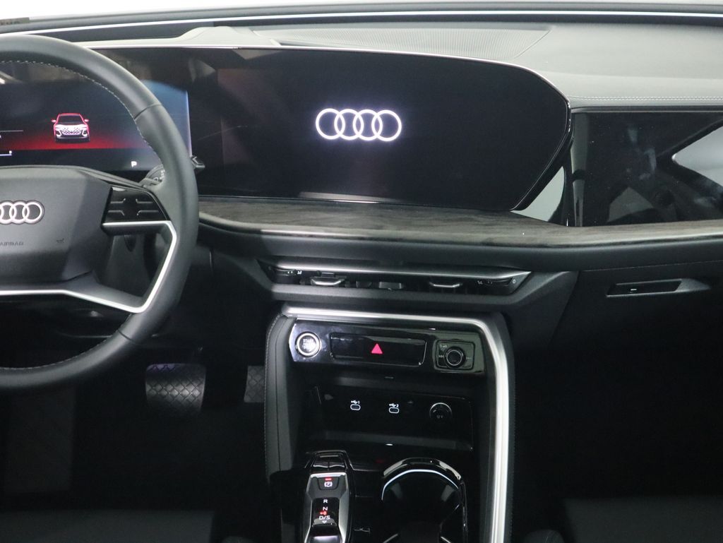 Thumbnail: 2025 Audi Q5 - 15