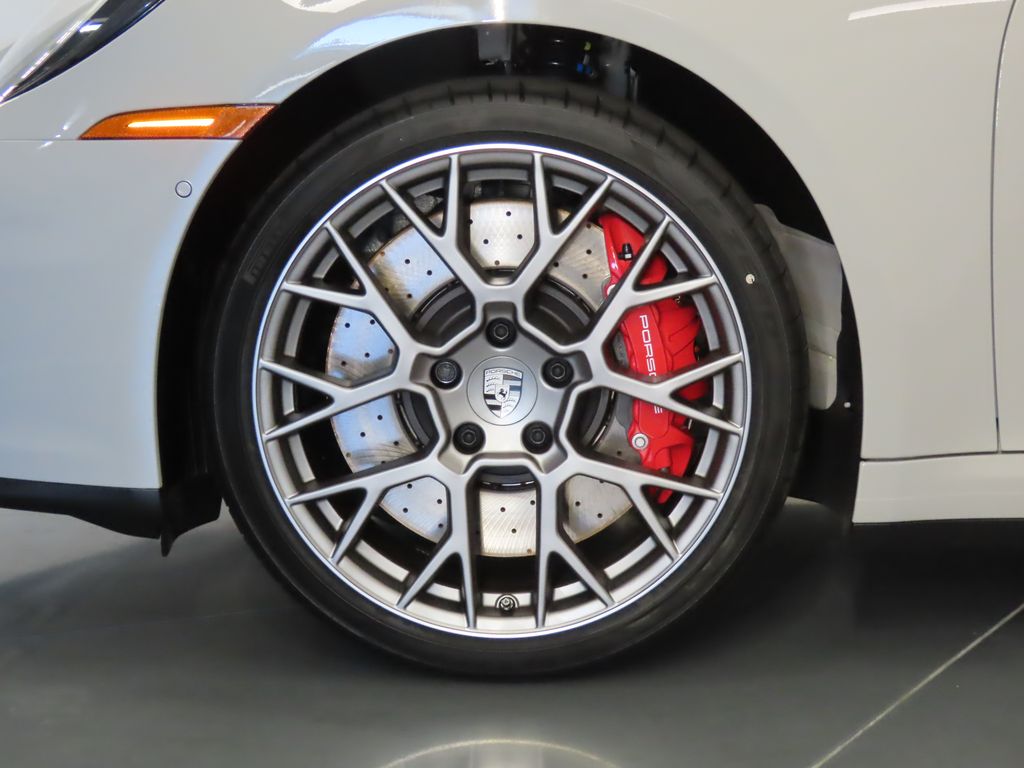 Thumbnail: 2025 Porsche 911 - 11