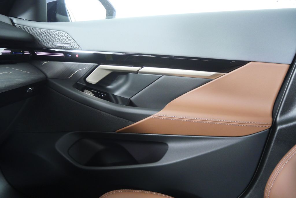 Thumbnail: 2026 BMW 5 Series - 25