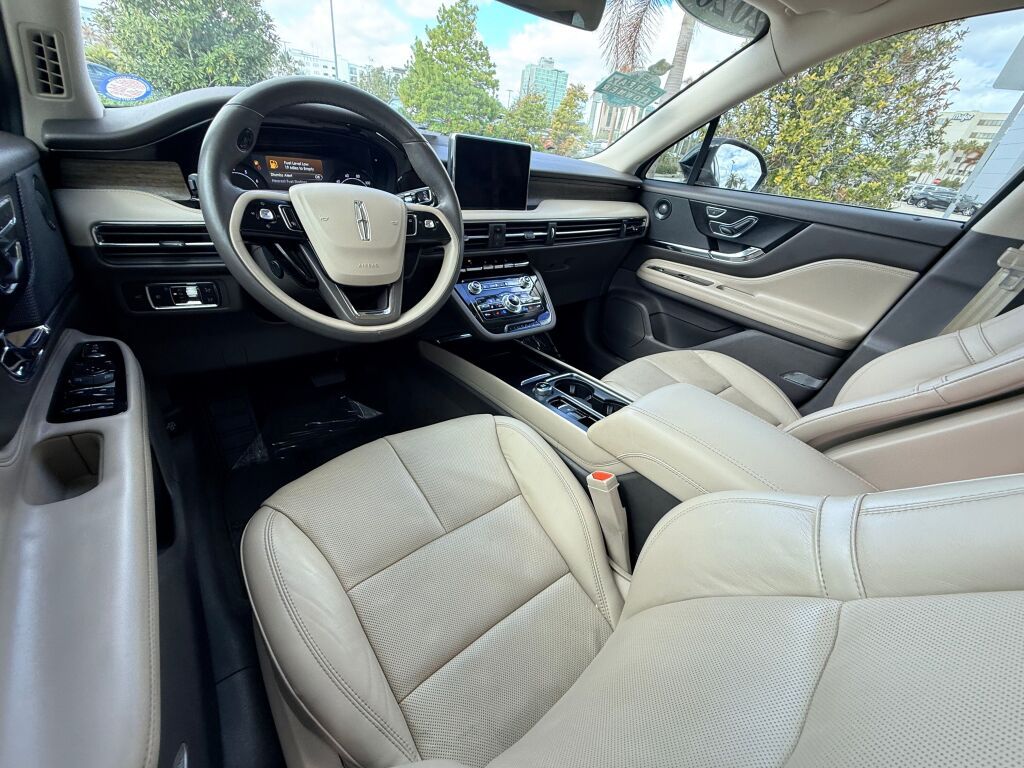 Thumbnail: 2020 Lincoln Corsair - 19