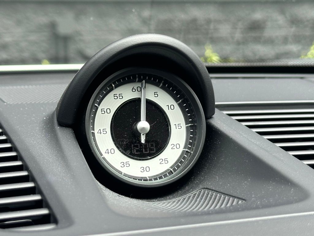 Thumbnail: 2024 Porsche 911 - 25