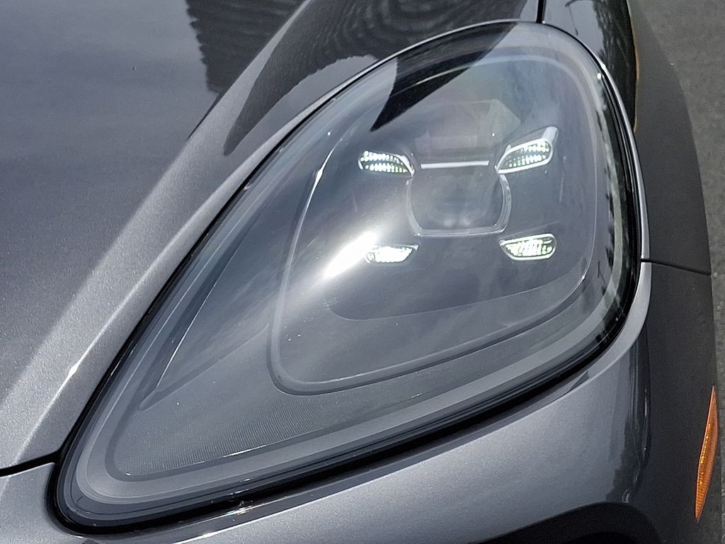Thumbnail: 2020 Porsche Cayenne - 9