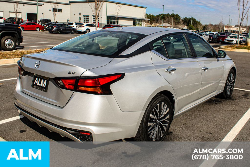Used 2024 Silver Nissan 2.5 SV image 6