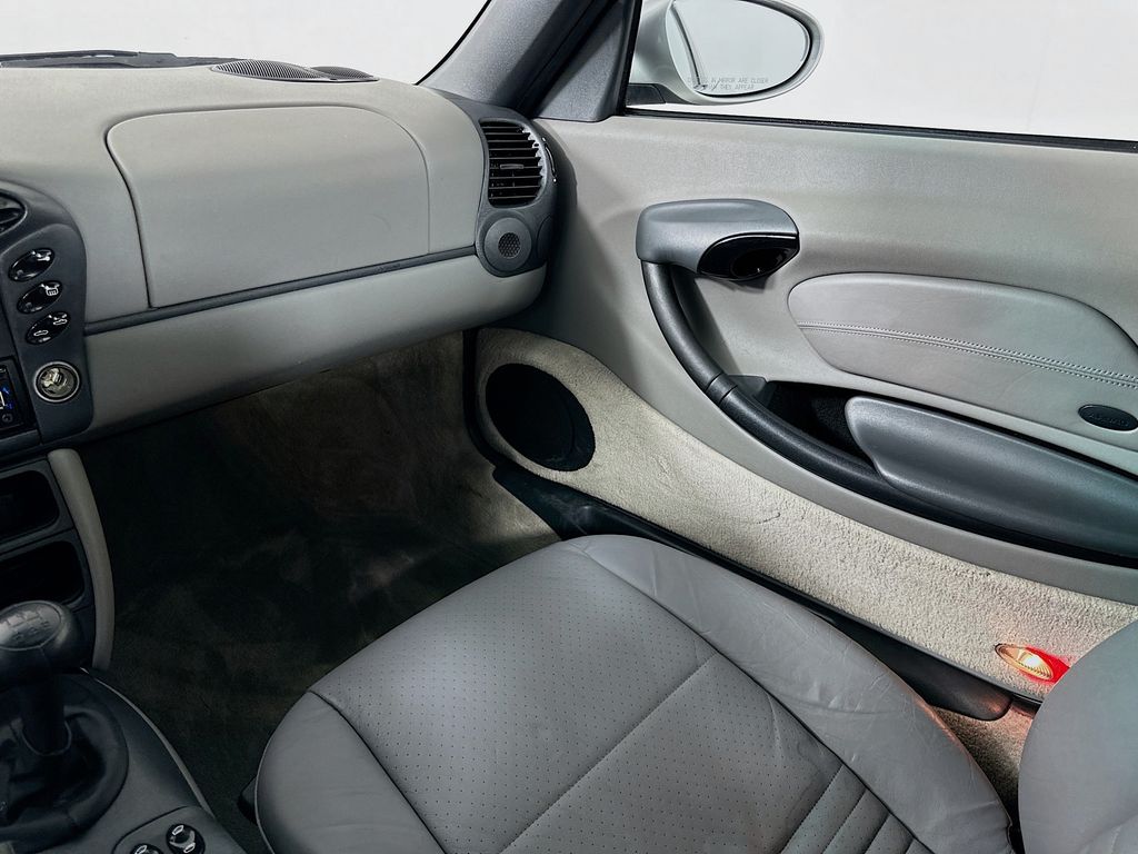 Thumbnail: 1999 Porsche Boxster - 21