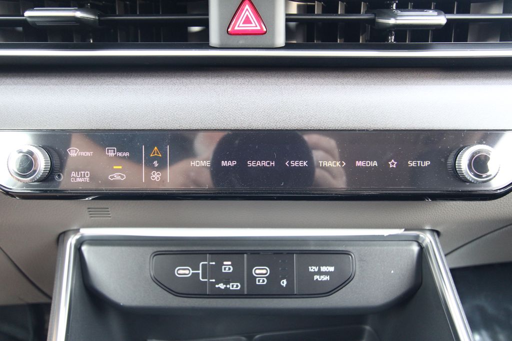 New 2027 Kia Carnival MPV Van