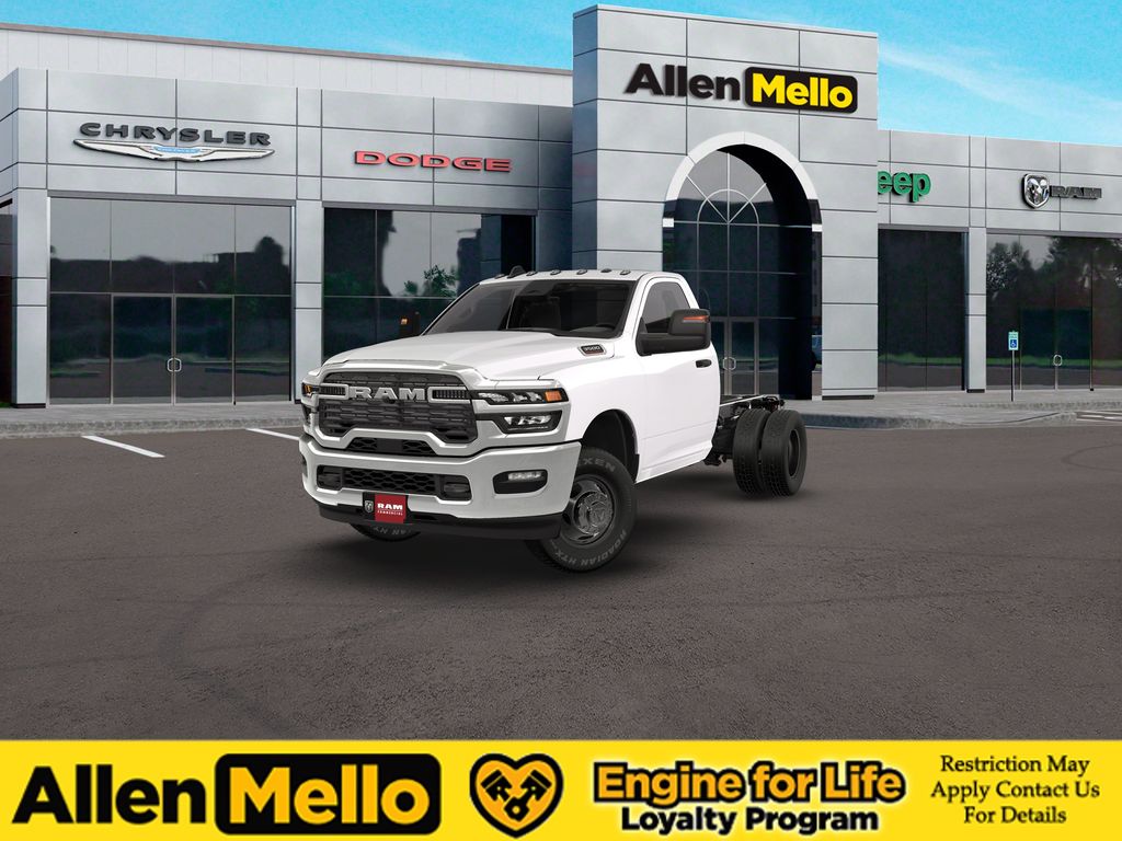 Bright White Clearcoat 2026 RAM 3500 Chassis Pickup Truck Four-Wheel Drive 8-Speed Automatic