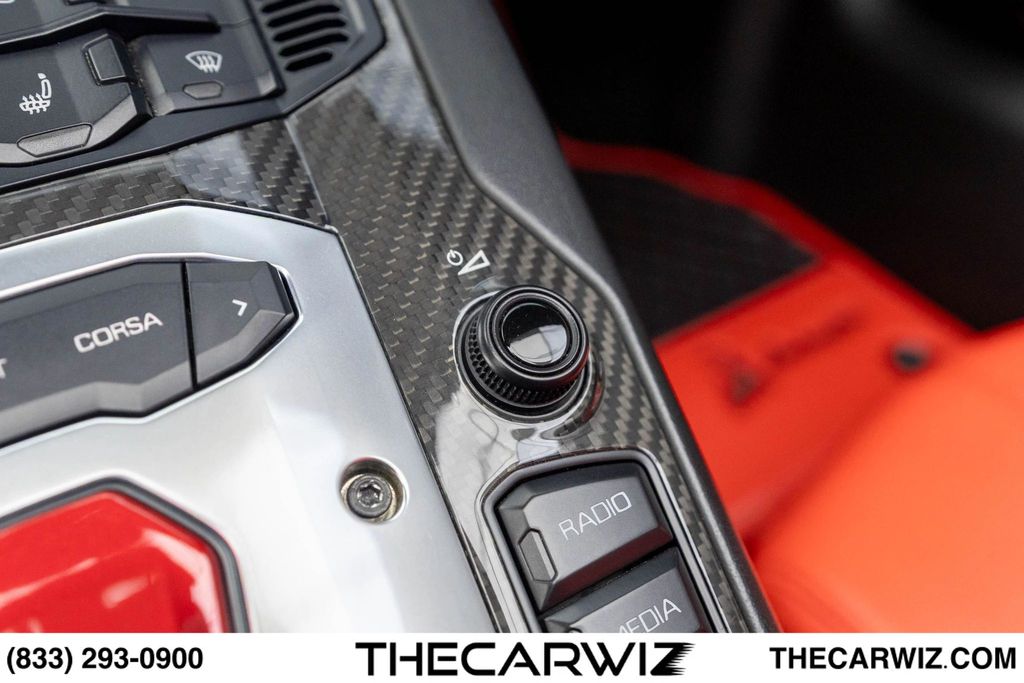 2017 Lamborghini Aventador Base - Photo 70