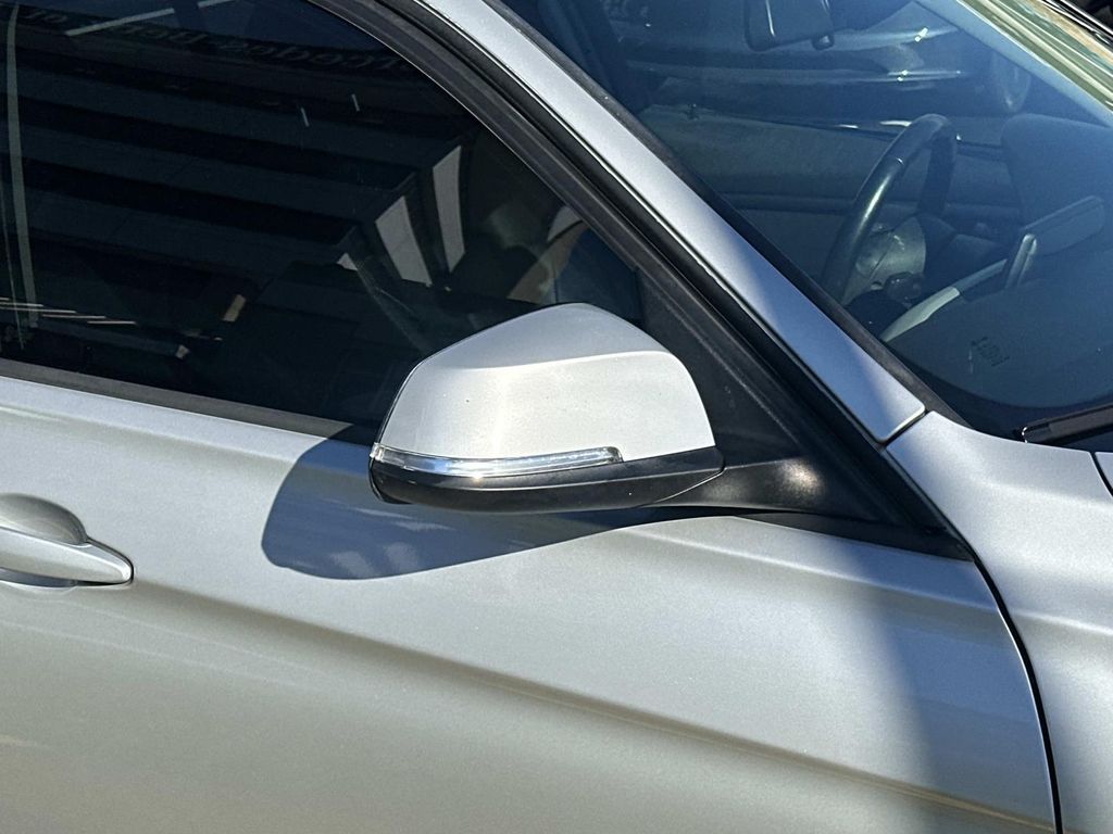 Thumbnail: 2014 BMW 3 Series - 18