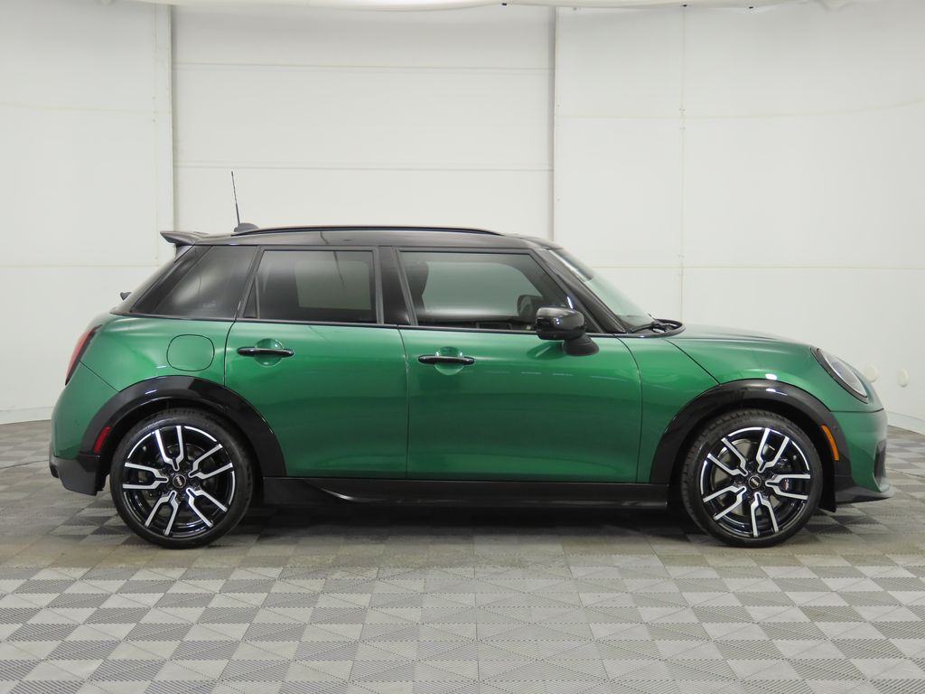 Thumbnail: 2026 MINI Cooper - 4