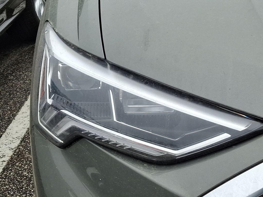 Thumbnail: 2024 Audi Q3 - 4