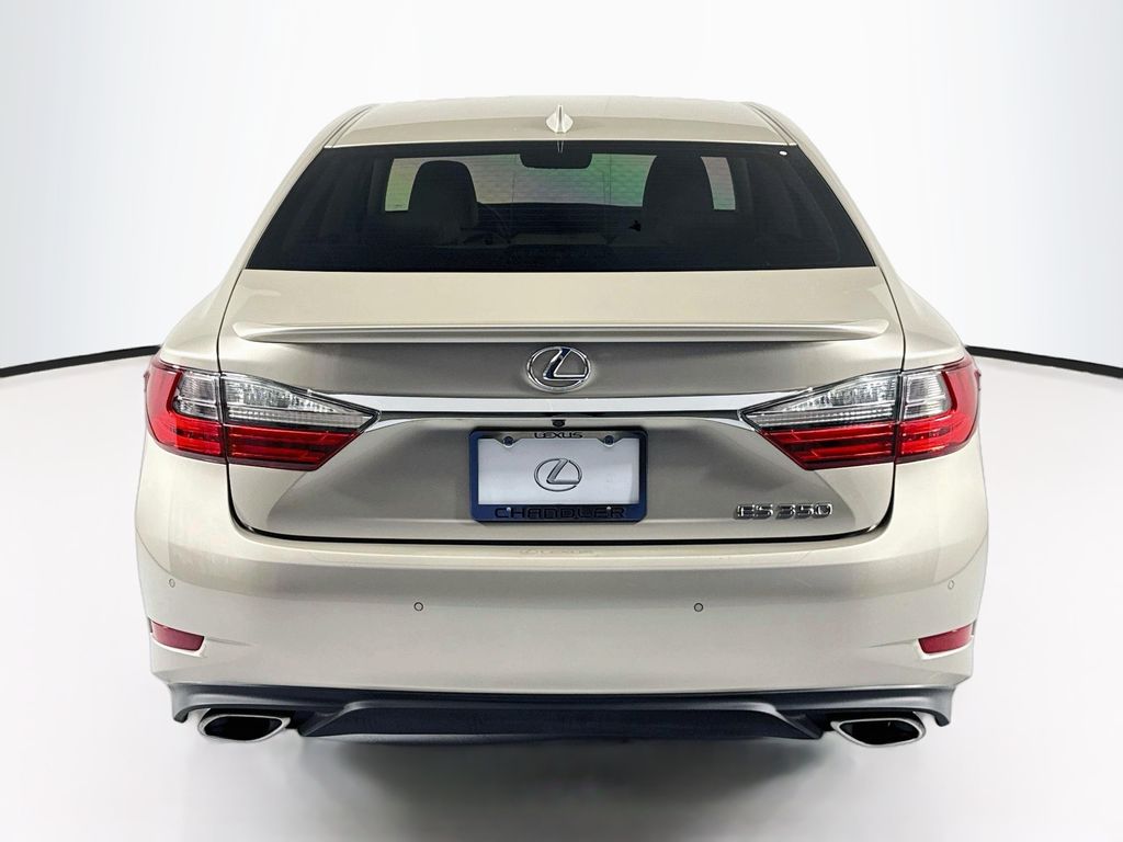 Thumbnail: 2016 Lexus ES - 6