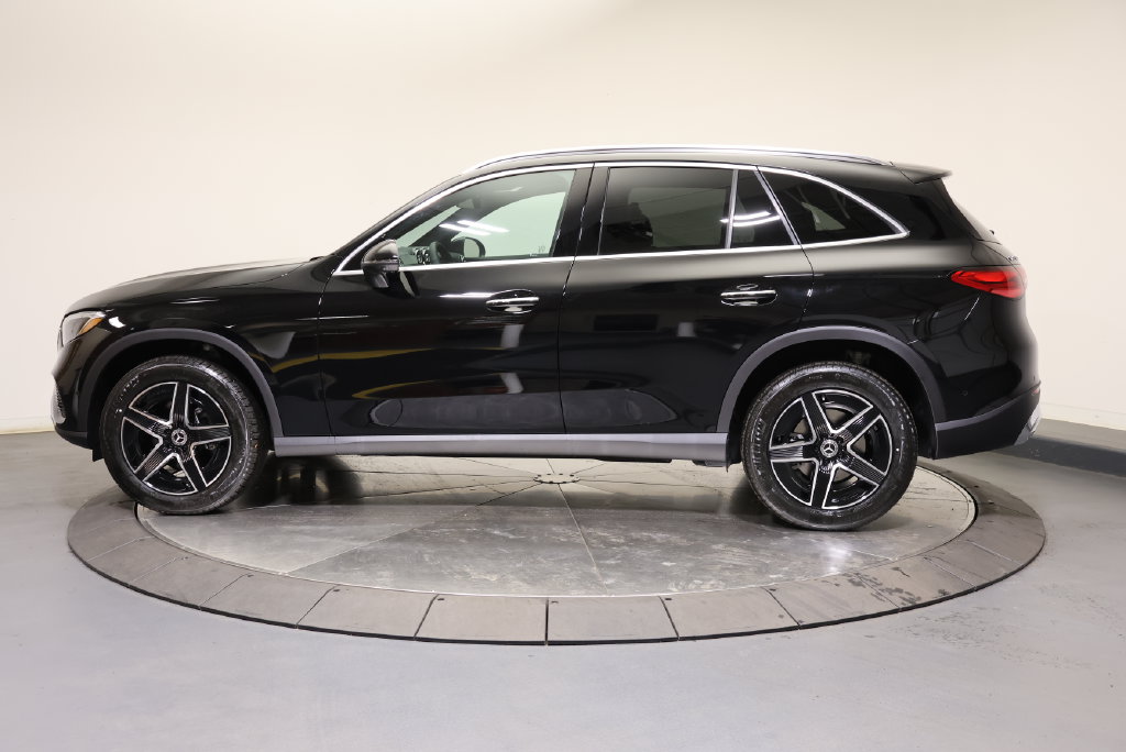 Thumbnail: 2026 Mercedes-Benz GLC - 4