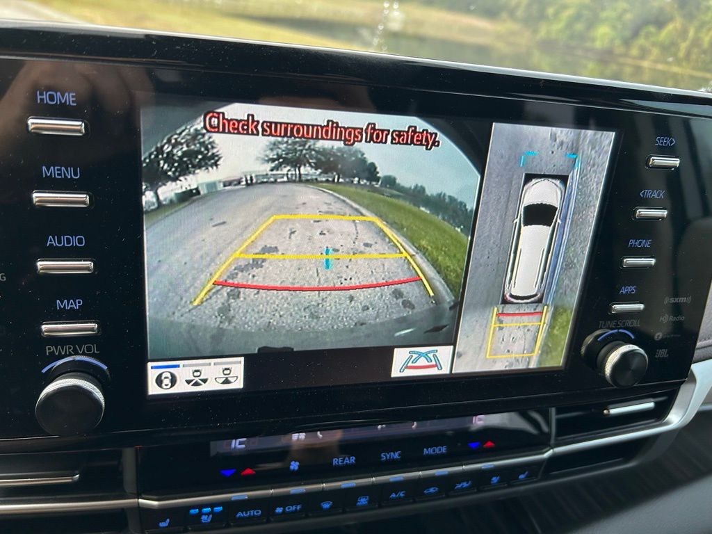 Thumbnail: 2024 Toyota Sienna - 27