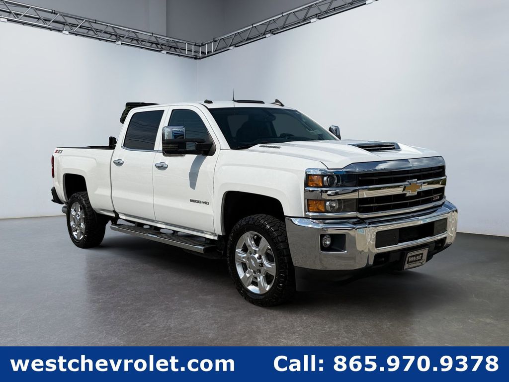 Summit White 2019 Chevrolet Silverado 2500HD LTZ Crew Cab 4WD Pickup Truck Four-Wheel Drive 6-Speed Automatic