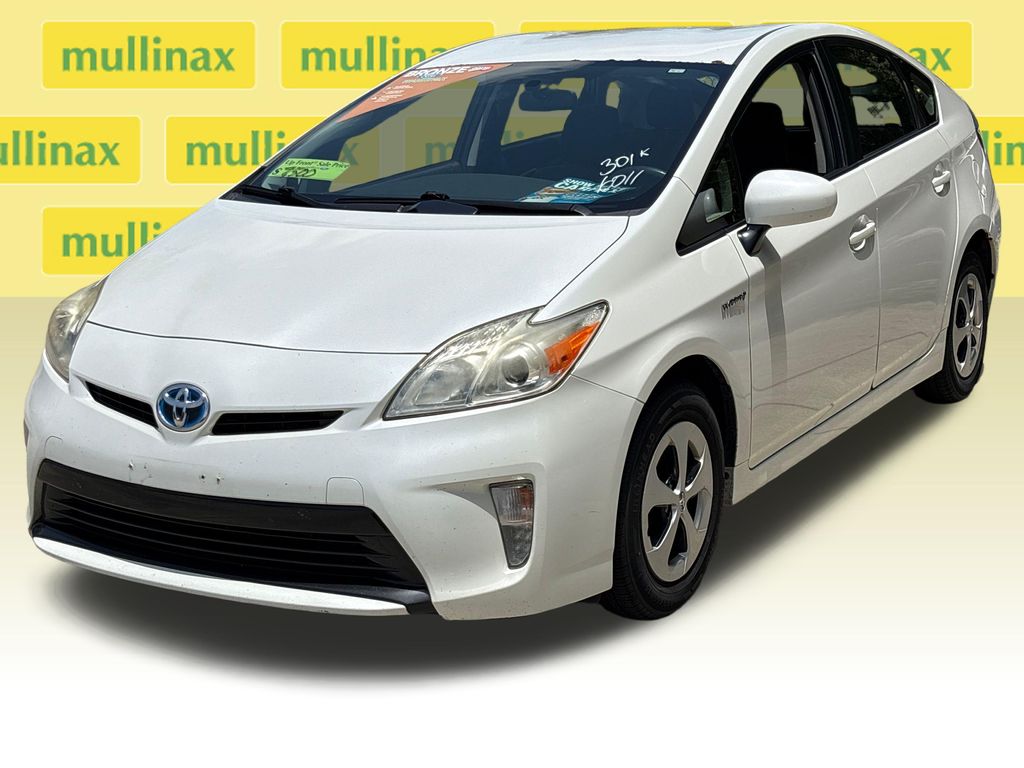 Used 2014 White Toyota Two image 13