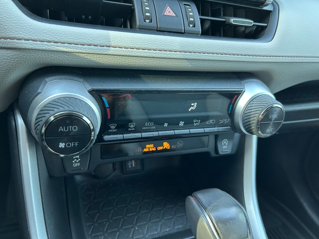 Thumbnail: 2023 Toyota RAV4 - 26