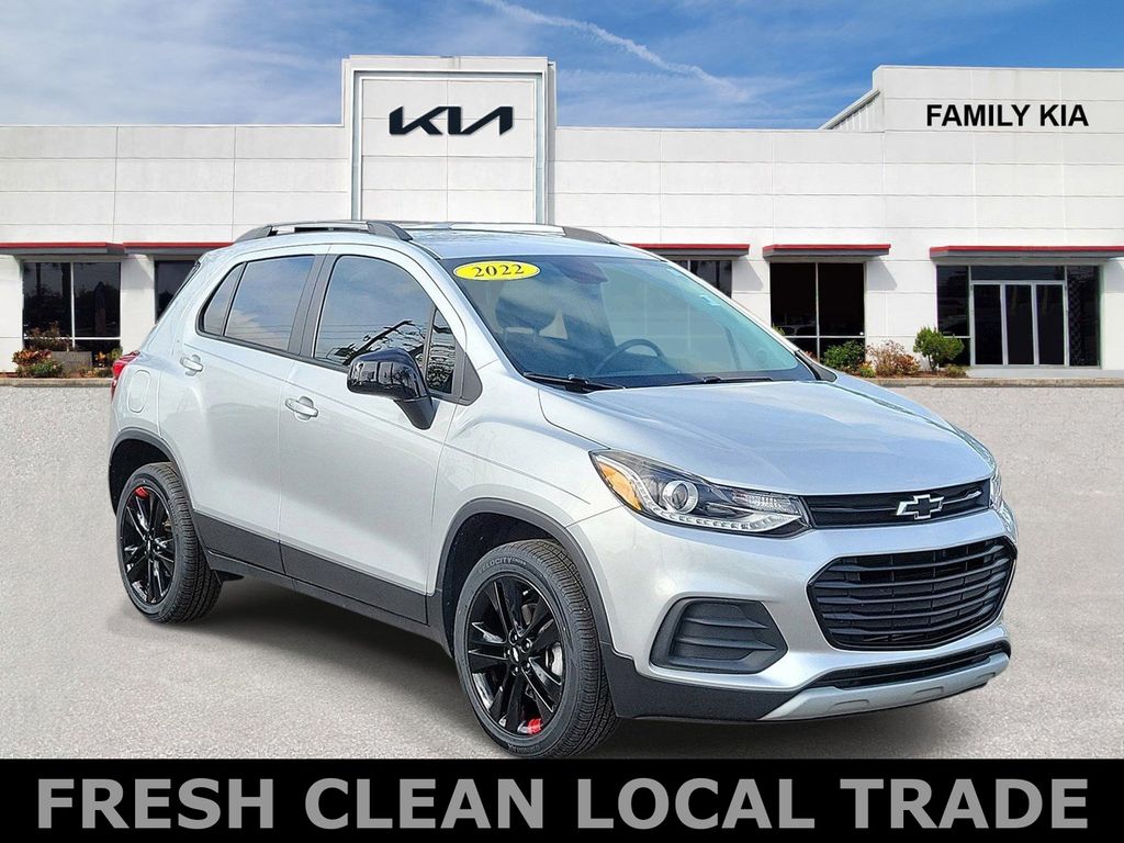 Silver Ice Metallic 2022 Chevrolet Trax LT AWD SUV / Crossover All-Wheel Drive 6-Speed Automatic