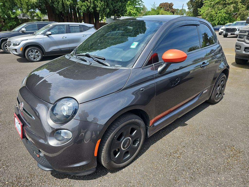 2019 FIAT 500e Battery Electric's photo