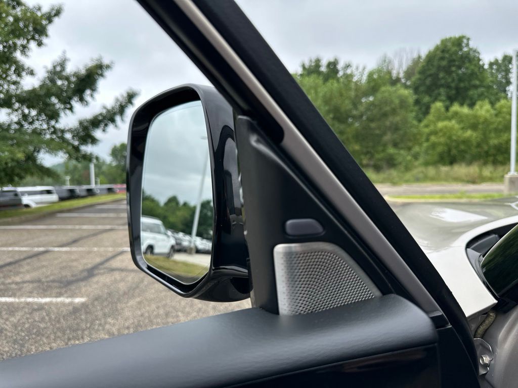 Photo 3 of 2022 INFINITI QX80 Sensory
