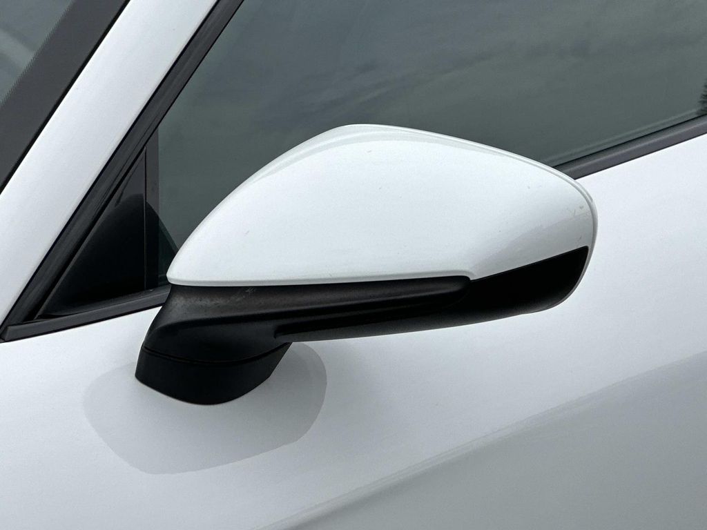 Thumbnail: 2021 Porsche Taycan - 2