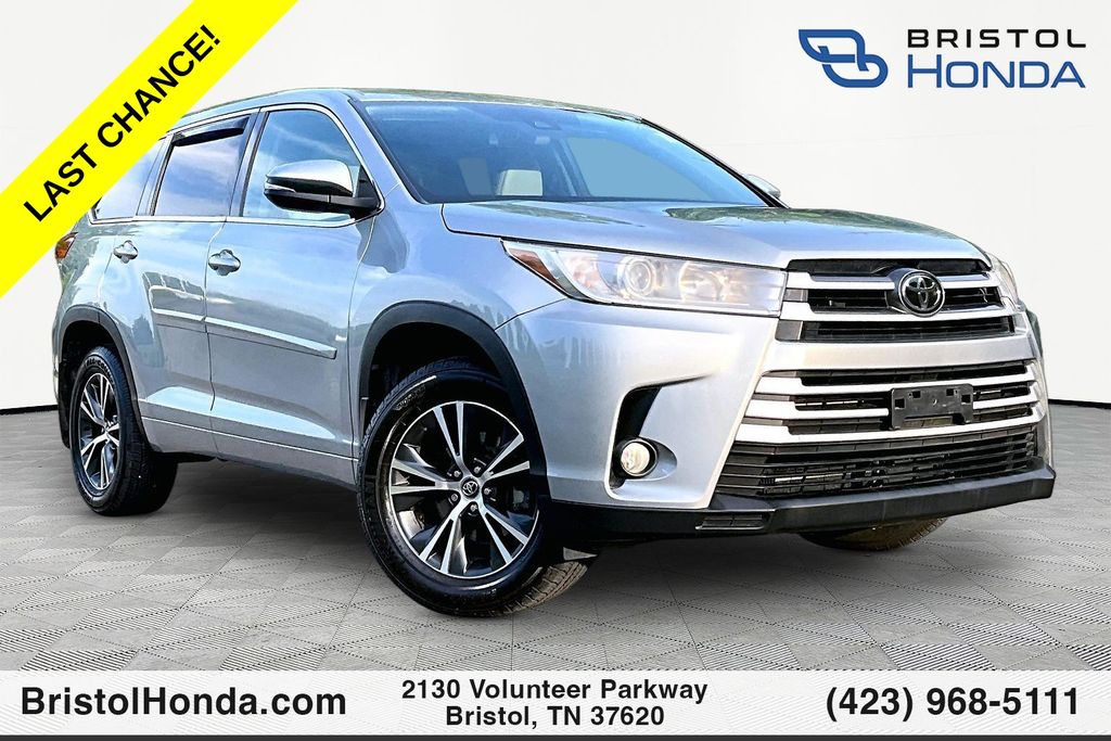 Celestial Silver Metallic 2017 Toyota Highlander SUV / Crossover All-Wheel Drive 8-Speed Automatic