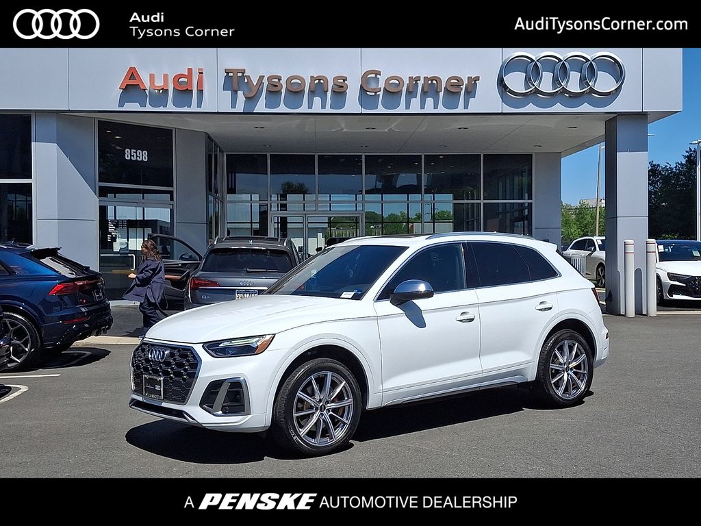 Thumbnail: 2023 Audi SQ5 - 1