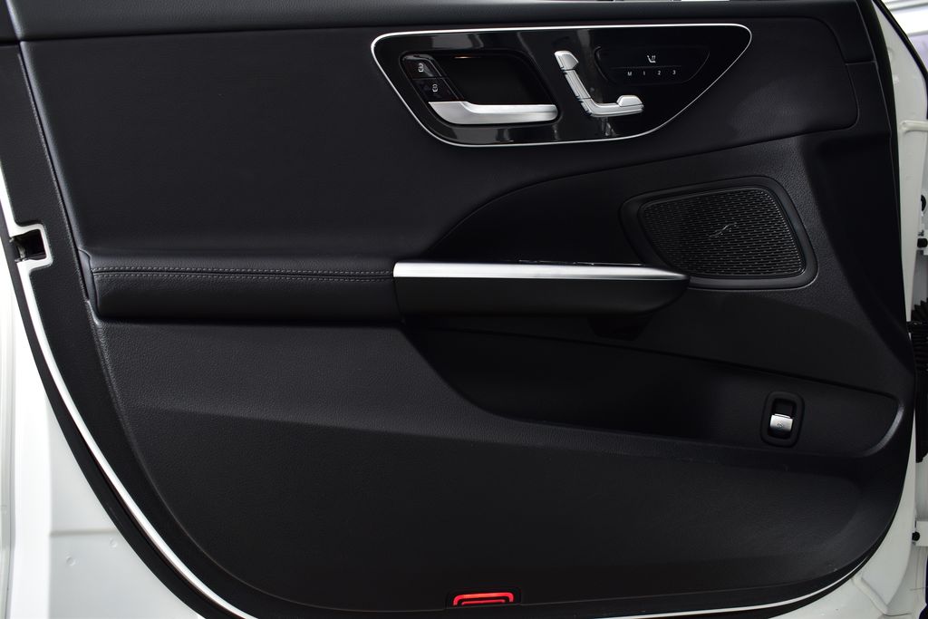 Thumbnail: 2023 Mercedes-Benz C-Class - 11