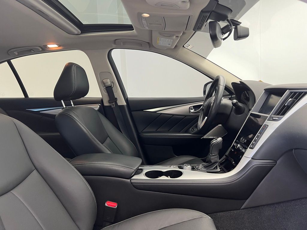 2022 INFINITI Q50 Luxe 7
