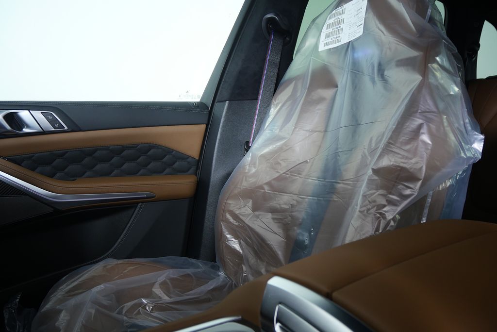 Thumbnail: 2026 BMW X5 - 25