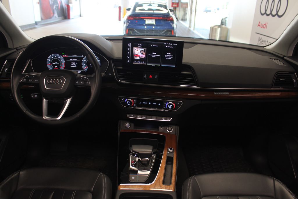 Thumbnail: 2022 Audi Q5 - 10
