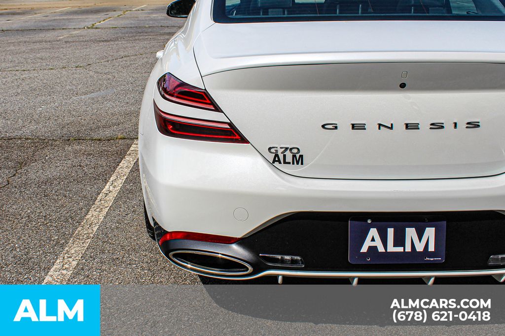 Used 2025 White Genesis 2.5T image 13