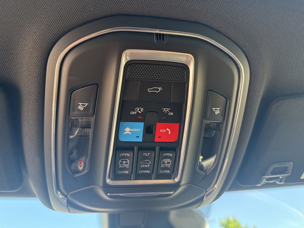 2025 Jeep Grand Cherokee Limited 4x2