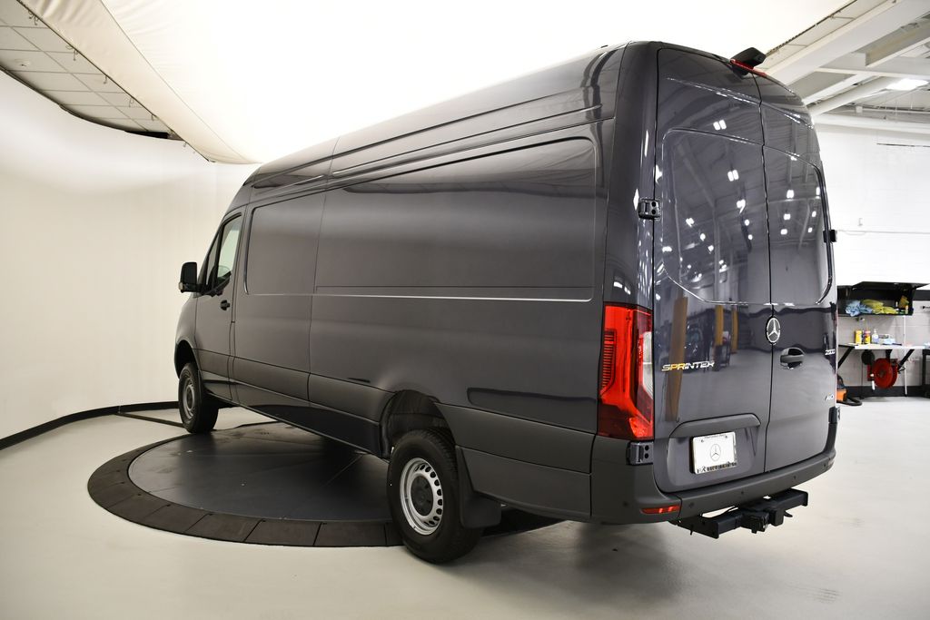 2025 Mercedes-Benz Sprinter 2500 8
